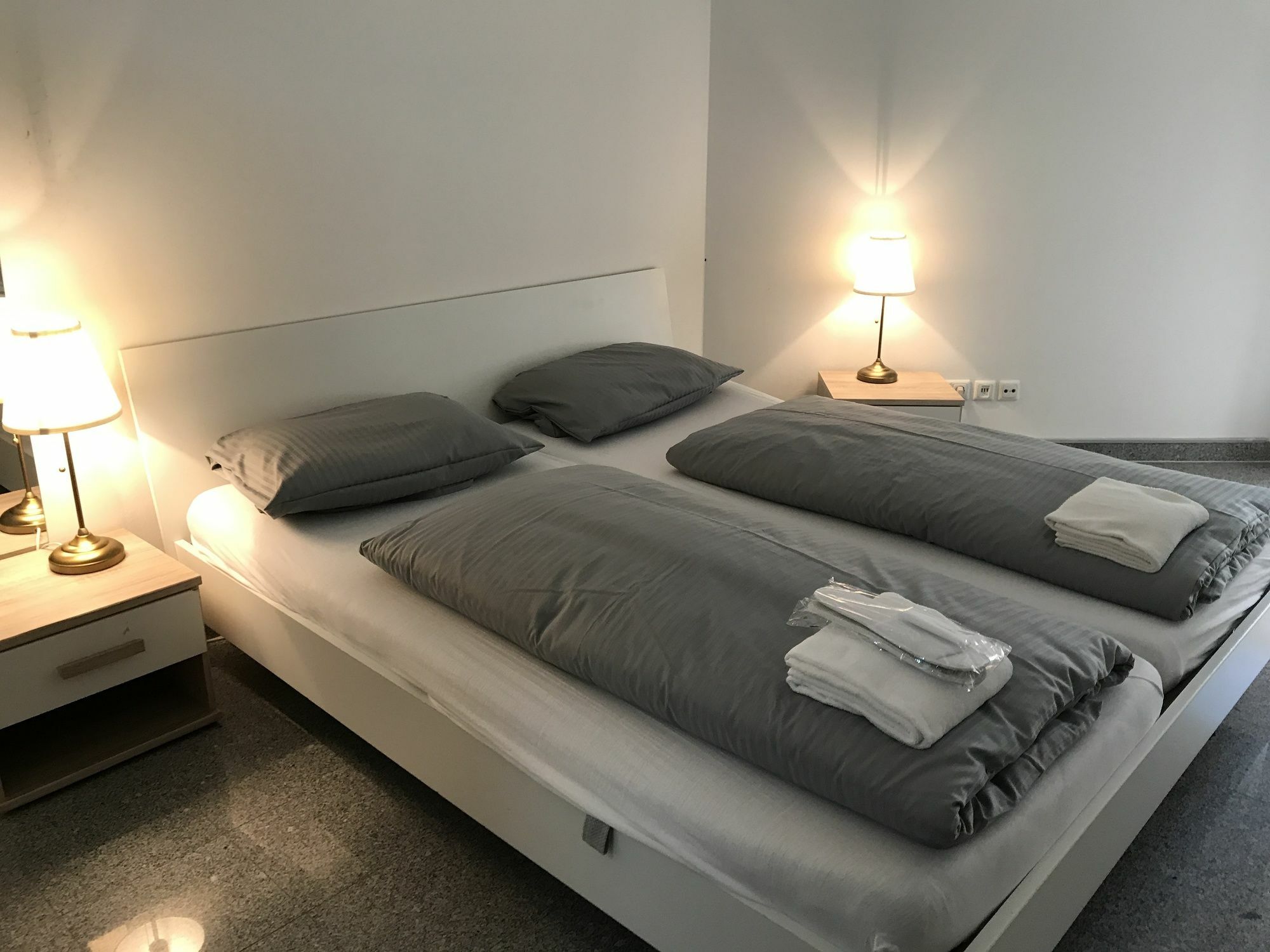 慕尼黑Kn Kahtan Boarding House公寓 外观 照片